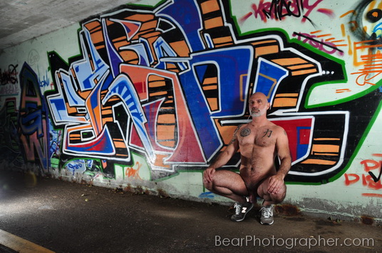 Art muscle bear photo shoot @ StrongMEN.Studio