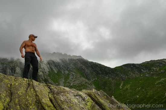 Moutain river haiking - Switzerland, Tessin - BearPhotographer masculine outdoor photography.  